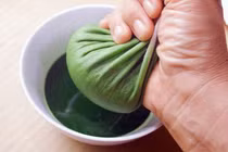 Bài thuốc hỗ trợ chữa ung thư cổ tử cung cho chị em