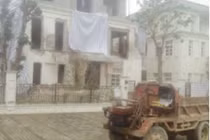 Khách mua nhà siêu sang ở Splendora bị đem con bỏ chợ?