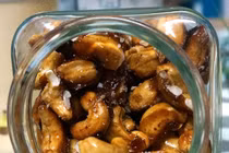 Hạt điều ngào mật ong - món ngon cho Tết