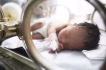 8 dấu hiệu bệnh tim cảnh báo nguy hiểm ở bé