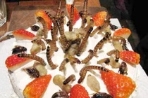 Những món ăn có tên kinh dị khiến bạn dựng tóc gáy