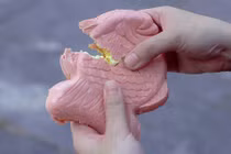 Loại bánh ăn vặt mới du nhập vào mùa thu Hà Nội