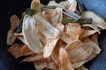  Làm bim bim chuối giòn tan tốt cho tiêu hóa của bé