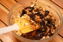 Tự làm lương khô dinh dưỡng cho người bận bịu cả ngày