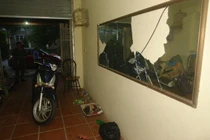 Bé 5 tuổi bị bố ngáo đá khống chế trong biệt thự Hà Nội