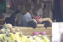 Nhọc nhằn những giấc ngủ "3 không" của người lao động