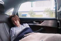 Loạt ảnh chụp lén “tố” nhan sắc thật của Angela Phương Trinh 