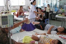 Người mắc bệnh sốt xuất huyết tăng chóng mặt ở Hà Nội 