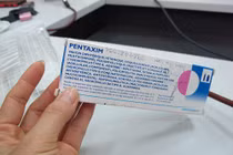 Gần 11.000 liều vacxin 5 trong 1 hết sạch sau vài phút