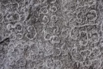 Thực hư bia đá lưu giữ bản đồ kho báu cổ