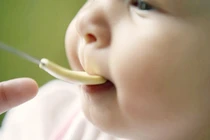 Những loại thuốc chống chỉ định cho trẻ dưới 1 tuổi