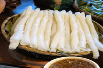 Món bánh gật gù vừa ăn vừa gật của Quảng Ninh