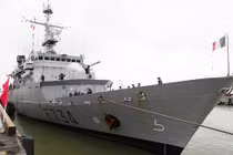 Tuần dương hạm Vendémiaire của Pháp trở lại Đà Nẵng