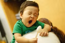 Tuyệt chiêu trị "tật" thức khuya của bé