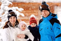 Hoàng tử Anh tiết lộ cách chăm con, dụ con đi ngủ 