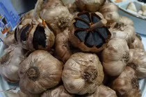 Sự thật về công dụng của tỏi đen giá 1 triệu đồng/kg 