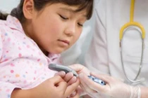 Dấu hiệu nhận biết bé mắc bệnh tiểu đường