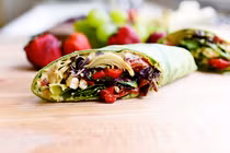 Siêu lạ bánh rau bina cuộn hoa atiso bơ rau thập cẩm 