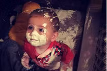 Ảnh bé nghịch ngợm điên cuồng khiến bạn sợ có con