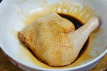 Nướng gà bằng nồi cơm điện béo ngậy, thơm lừng 