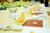 Soi thực đơn chiêu đãi Tổng thống Pháp ở Hà Nội