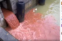 Tổng Cục Môi trường: Clip cống nước xả thải màu đỏ là bịa đặt