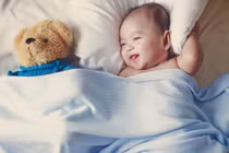 Ngắm con trai Khánh Thi Phan Hiển đáng yêu trong ảnh mới