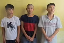 "Bắt cá 4 tay", thiếu nữ 15 tuổi khó tìm bố con mình