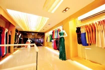 Cơ ngơi kinh doanh đồ sộ của sao Việt