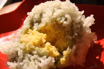 Ăn vặt nóng hổi chỉ với 15.000 đồng ở Hà Nội