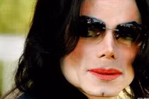 Ông hoàng nhạc pop Michael Jackson giả chết?