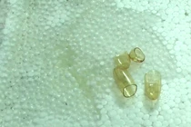 Dầu cá Omega 3 ăn mòn miếng xốp có làm chết người?