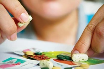 Thu hồi kháng sinh Erythromycin kém chất lượng của Dược Phong Phú