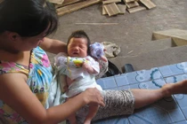 Vụ trẻ sơ sinh gãy tay: không có quyền bắt đền BV?