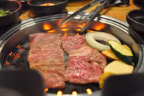 Bỏ túi mẹo nướng cá thịt ngon không bị dính vỉ