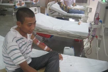 Tiếp sức cho nữ phóng viên trẻ có chồng suy thận độ 4