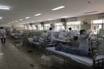 18 bệnh nhân chạy thận sốc phản vệ: "Zoom" ca chạy thận ở BV Bạch Mai