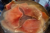 Món ăn mùi toilet hút khách kỳ lạ nhất thế giới