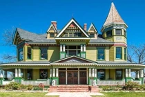 Biệt thự cổ gần 130 tuổi đẹp như tranh vẽ