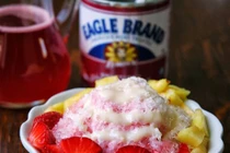 Đá bào dâu tây mix trái thơm ngon lạ cho ngày nóng