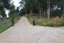 Khởi tố chủ tịch xã ‘nắn đường’ vào nhà riêng