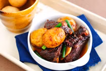 Sườn non om khoai tây ngon đậm đà 