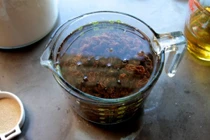 Bài thuốc nho khô ngâm nước tẩy sạch gan chỉ 2 ngày 