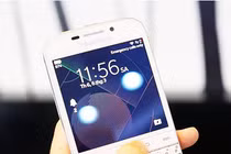 Cận cảnh đập hộp Blackberry Classic phiên bản trắng 