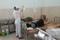 HP: Hàng chục người nghi bị ngộ độc thực phẩm khi ăn buffe