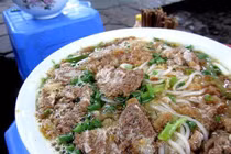 7 quán bún riêu ngon nhất Hà Nội