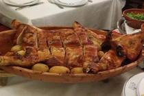 Khám phá món ăn ngon lạ ở nhà hàng lâu đời nhất thế giới