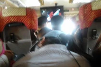 Ô tô 45 chỗ, nhồi nhét hơn 90 người 