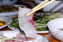 Sai lầm khi ăn cá: Tự mình rước họa vào thân