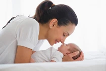 Lưu ý đặc biệt khi chăm bé sơ sinh 